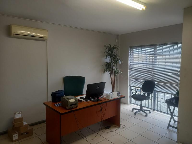 To Let commercial Property for Rent in Walmer Eastern Cape